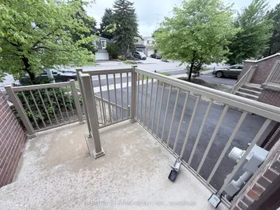 11 Plaisance Road Unit 5, Richmond Hill, On L4c 5h1