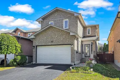 43 Berwick Crescent, Richmond Hill, On L4c 0b8