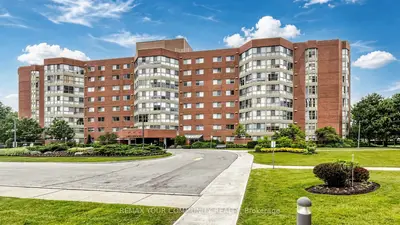 5 Weldrick Road W 413, Richmond Hill, On L4c 8s9