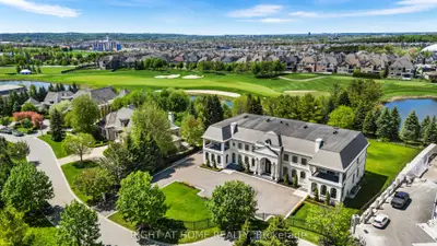 16 Sirona's Lane, Aurora, On L4g 7y7