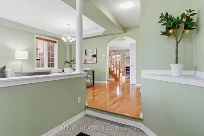 64 Willow Heights Boulevard, Markham, On L6c 2z4