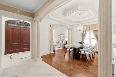 155 Cooks Mill Crescent, Vaughan, On L6a 0l1