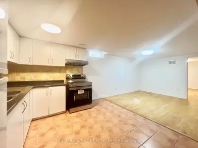 147 Woodhall Road Bsmt, Markham, On L3s 1m5