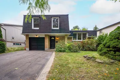 26 Penwick Crescent, Richmond Hill, On L4c 5b4