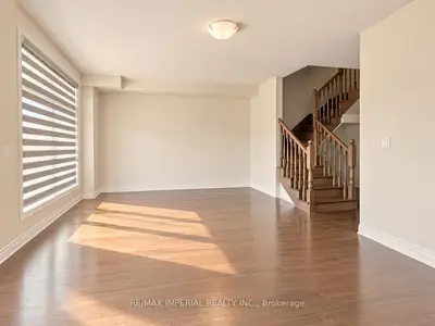 103 Mumbai Drive, Markham, On L3s 3k5