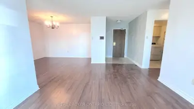 333 Clark Avenue W 509, Vaughan, On L4j 7k4
