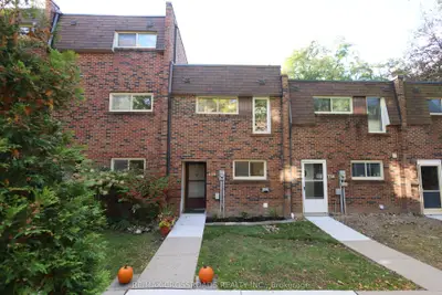 118 Wales Avenue, Markham, On L3p 3k2