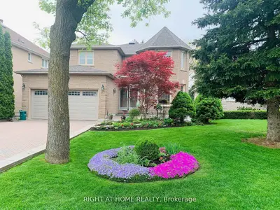 27 Addison Street, Richmond Hill, On L4c 9n1