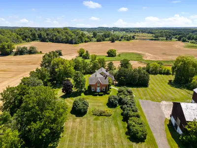 8185 17th Side Road, King, On L7e 5r7