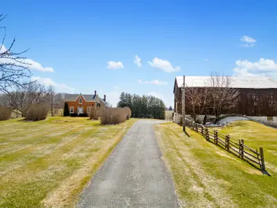 8185 17th Side Road, King, On L7e 5r7