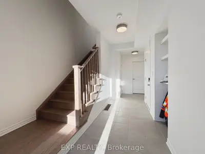 124 Azure Drive, Markham, On L6c 1n3