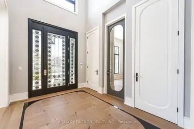 28 Scott Drive, Richmond Hill, On L4c 6v6
