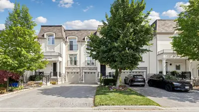 112 Lake Avenue, Richmond Hill, On L4e 3g6