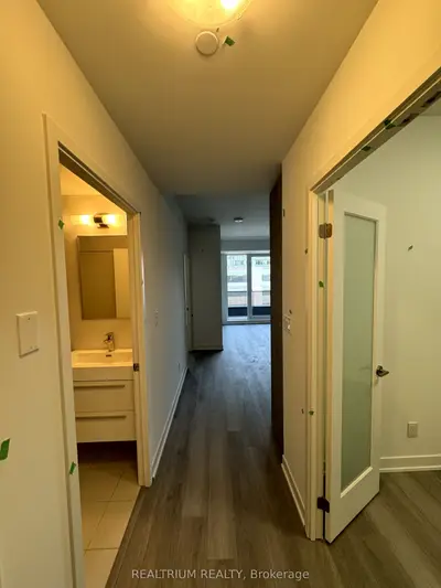 38 Simcoe Promenade 804, Markham, On L6g 1b3
