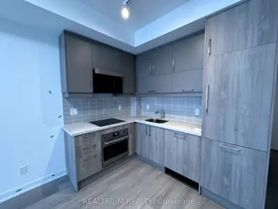 38 Simcoe Promenade 804, Markham, On L6g 1b3