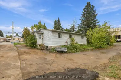 198 King Road, Richmond Hill, On L4e 2w1