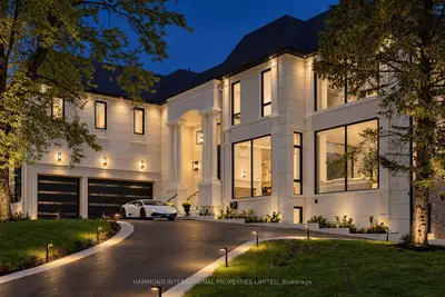 58 Tawes Trail, King, On L7b 1b6