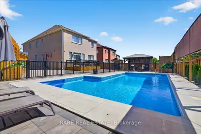 43 Pear Blossom Way, East Gwillimbury, On L9n 0t1
