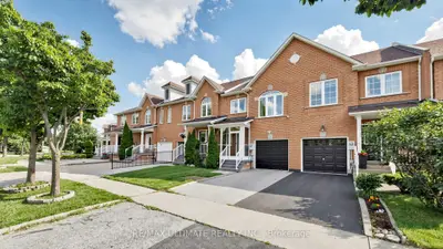 131 Foxchase Avenue, Vaughan, On L4l 9h6