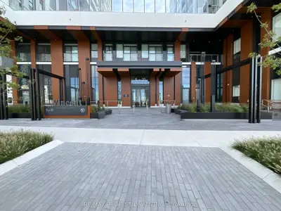 5 Meadowdale Road 1104, Vaughan, On L4k 1y2