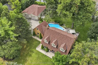 111 Whispering Pine Trail, Aurora, On L4g 4x8