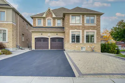 982 Wilbur Pipher Circle, Newmarket, On L3x 0b8