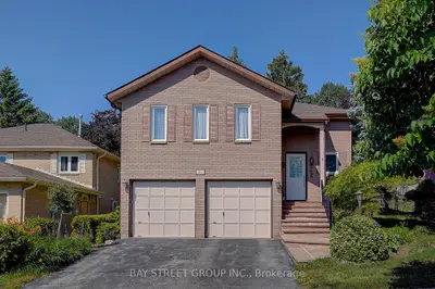 107 Crawford Rose Drive, Aurora, On L4g 4s1