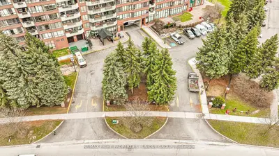 33 Weldrick Road E 209, Richmond Hill, On L4c 8w4