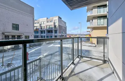 14 David Eyer Road 1017, Richmond Hill, On L4s 0n5