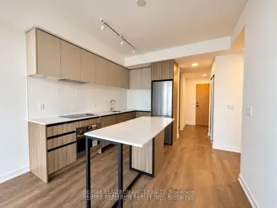 7950 Bathurst Street 525, Vaughan, On L4j 0l4