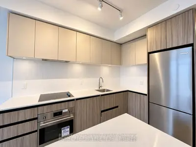 7950 Bathurst Street 525, Vaughan, On L4j 0l4