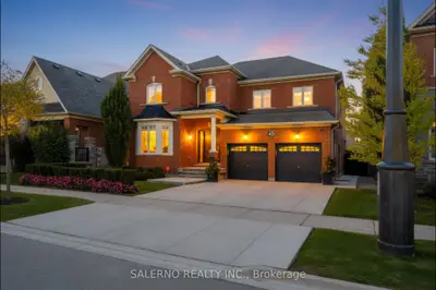 45 Woodgate Pines Drive, Vaughan, On L4h 4a3