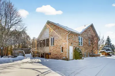 20173 Bathurst Street, East Gwillimbury, On L9n 1n3