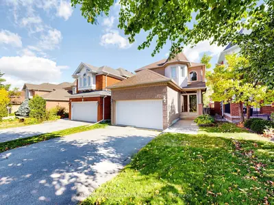 139 Rushbrook Drive, Newmarket, On L3x 2e2