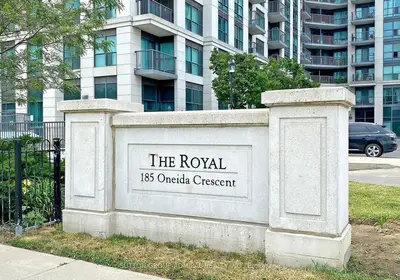 185 Oneida Crescent 911, Richmond Hill, On L4b 0b1