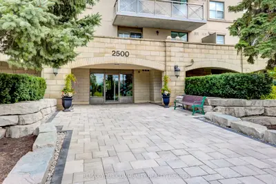 2500 Rutherford Road 110, Vaughan, On L4k 5n7