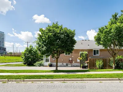 175 Penn Avenue, Newmarket, On L3y 2s3