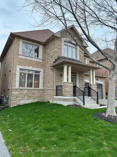 959 Ernest Cousins Circle, Newmarket, On L3x 0b7