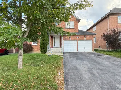 163 Flagstone Way, Newmarket, On L3x 2z7