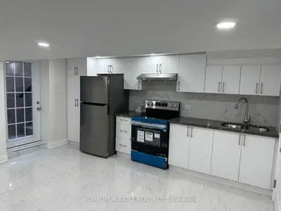20 Arran Crescent, Vaughan, On L4l 1g5