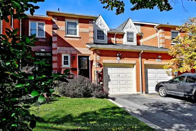 754 Shanahan Boulevard, Newmarket, On L3x 1w6
