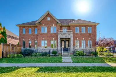 213 Eight Avenue, New Tecumseth, On L9r 1z6