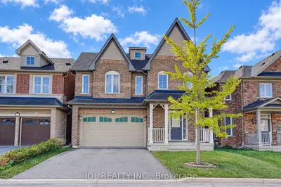 11 Herbert Wales Crescent, Markham, On L6c 0g1