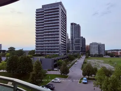 39 Oneida Crescent 509, Richmond Hill, On L4b 4t9