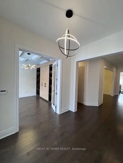 21 Casavant Court, Vaughan, On L6a 5a5