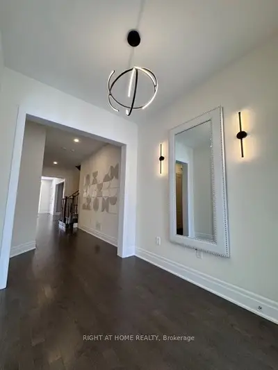 21 Casavant Court, Vaughan, On L6a 5a5