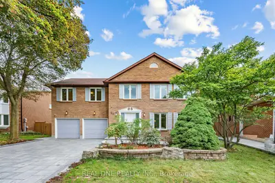 52 Fenwick Crescent, Markham, On L3r 4h7
