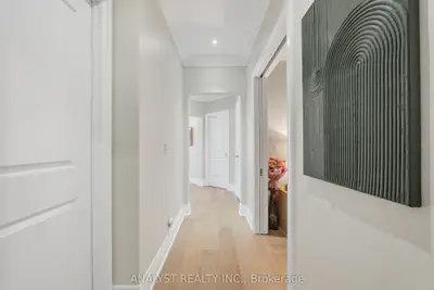 80 Burns Boulevard 204, King, On L7b 0b3