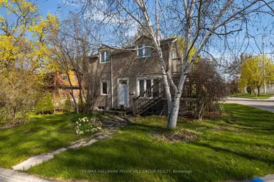 621 Lydia Street, Newmarket, On L3y 1m4