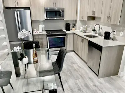 3700 Highway 7 Road 2211, Vaughan, On L4l 0g8